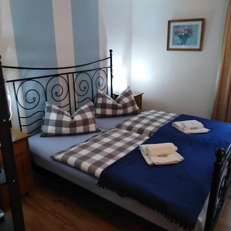 Landhaus Edelweiss Bed&Breakfast - Adults Only Нойщад-ам-Ренщайг Екстериор снимка