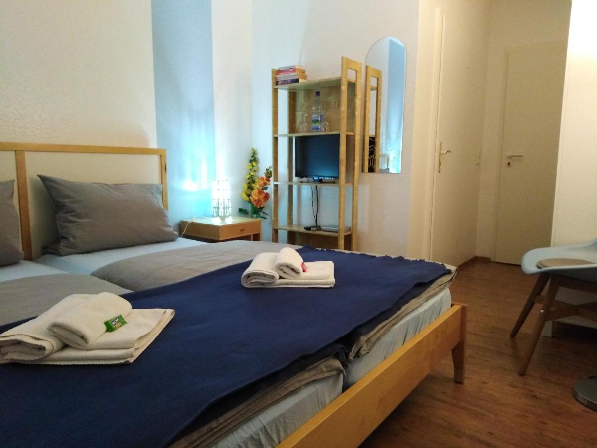 Landhaus Edelweiss Bed&Breakfast - Adults Only Нойщад-ам-Ренщайг Екстериор снимка