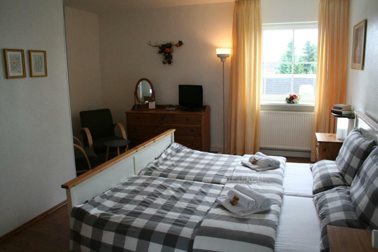 Landhaus Edelweiss Bed&Breakfast - Adults Only Нойщад-ам-Ренщайг Екстериор снимка