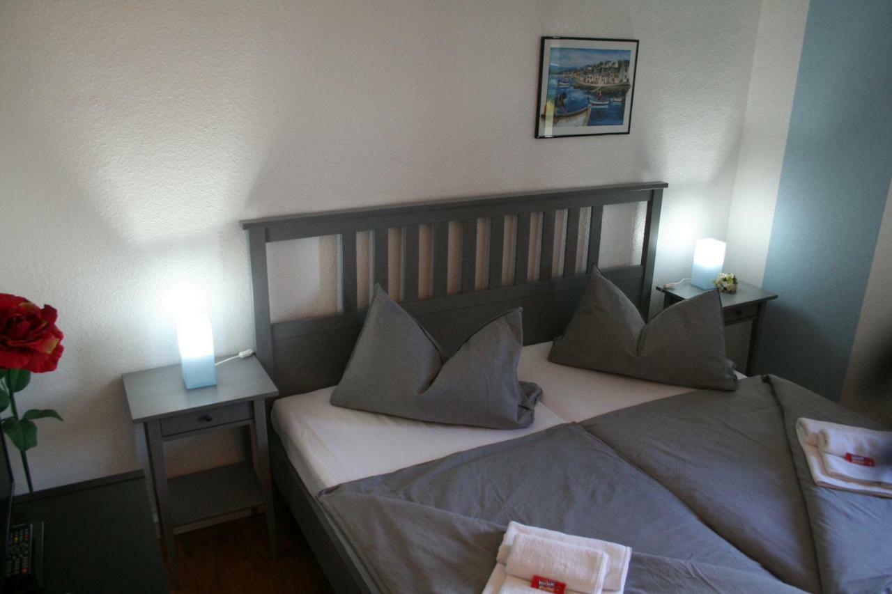 Landhaus Edelweiss Bed&Breakfast - Adults Only Нойщад-ам-Ренщайг Екстериор снимка