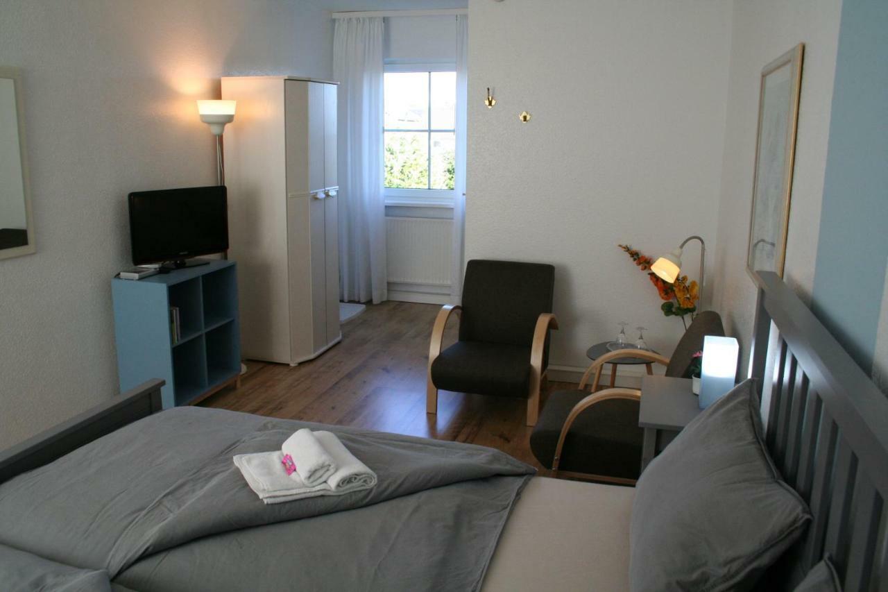 Landhaus Edelweiss Bed&Breakfast - Adults Only Нойщад-ам-Ренщайг Екстериор снимка